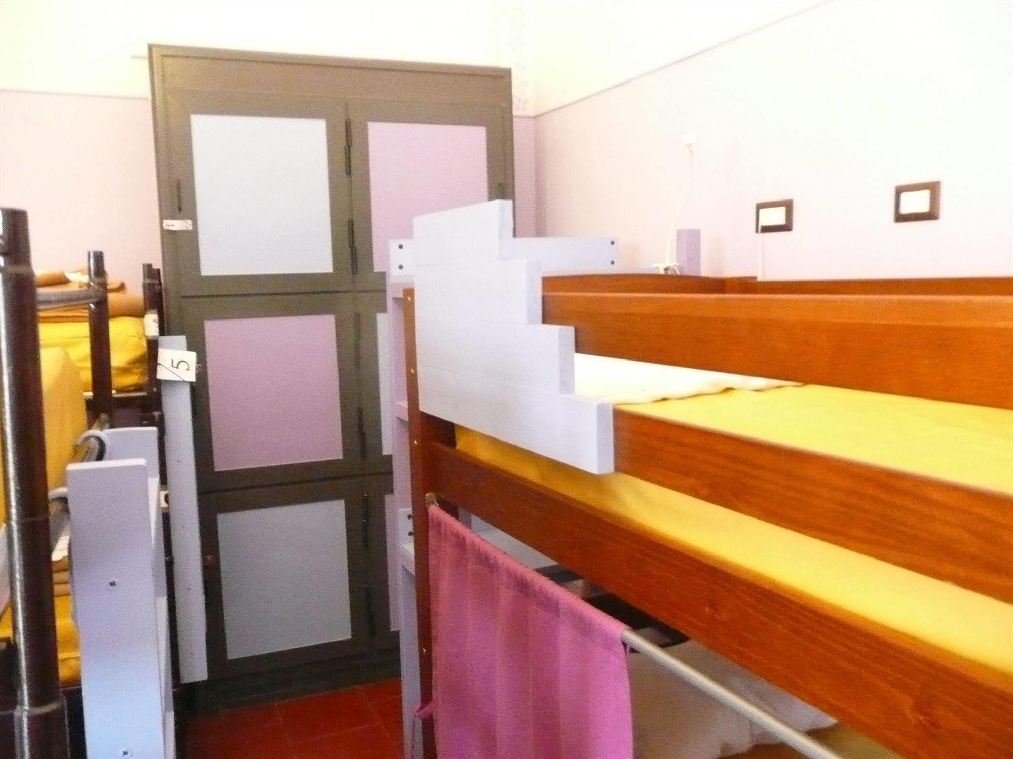 Agora Hostel Catania Exterior foto